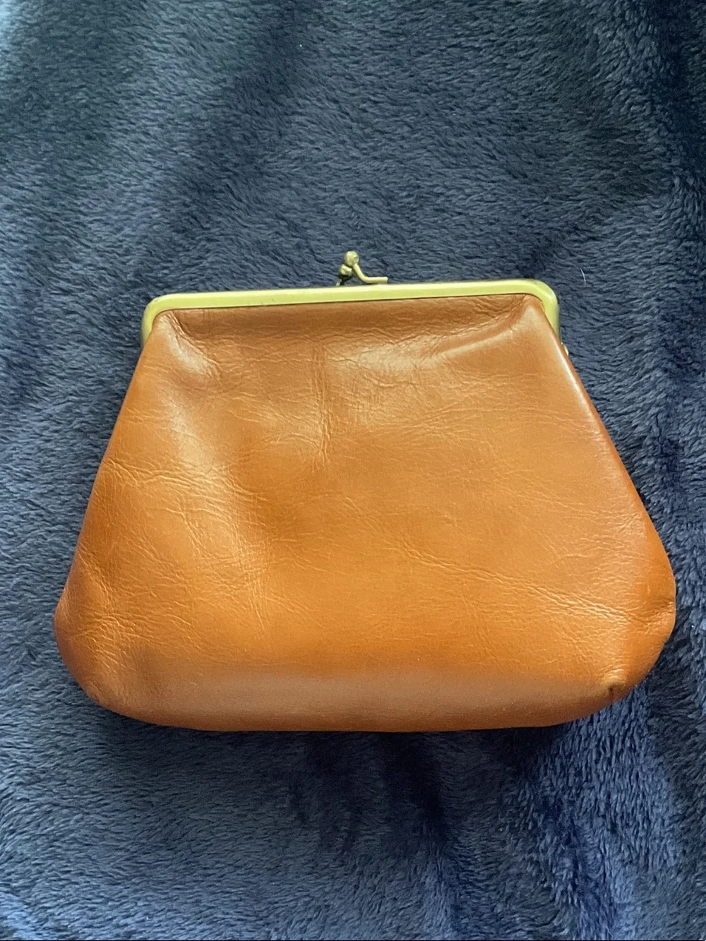 Classic Tan Leather Kiss-Lock Coin Purse